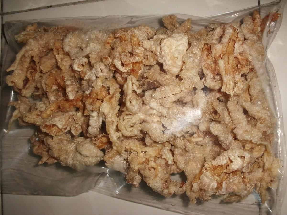 Keripik Ceker, 1. Wajik, 2. Geplak, 3. Kepelan, 4. Keripik Belut, 5. Slondok, 6. Rempeyek Ikan Cethul, 7. Dodol Jenang, 8. Keripik Ceker, 9. Keripik Paru