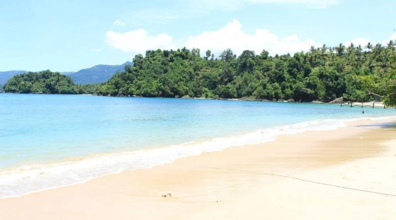 Pantai Karanggongso, 1. Pantai Pelang Wonocoyo Panggul, 2. Pantai Cengkrong, 3. Pantai Prigi, 4. Pantai Karanggongso, 5. Pantai Ngulungwetan, 6. Pantai Indah Djoketro, 7. Pantai Kuyon, 8. Pantai Damas, 9. Pantai Taman Kili-Kili, 10. Pantai Blado