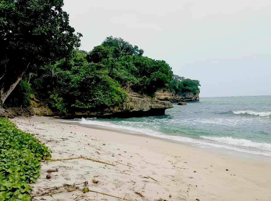 Pantai Putihan, 1. Pantai Sanggar, 2. Pantai Godeg, 3. Pantai Dlodo, 4. Pantai Brumbun, 6. Pantai Molang, 7. Pantai Kedung Tumpang, 8. Pantai Pacar, 9. Pantai Lumbung, 10. Pantai Patuk Gebang