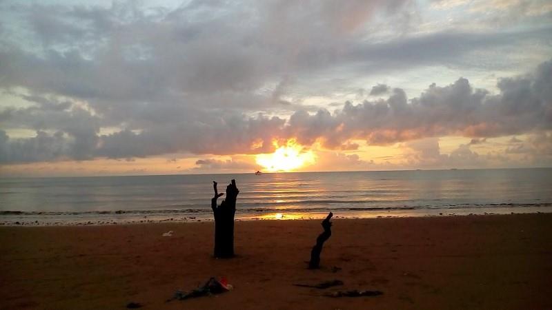 Pantai Serumpun, 1. Pantai Kemala, 2. Pantai Manggar Segarasari, 3. Pantai Lamaru, 4. Pantai Batu Banua Patra, 5. Pantai Melawai, 6. Pantai AURI Sepinggan, 8. Pantai Serumpun