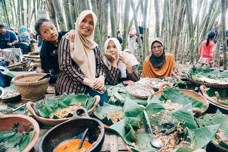 Pasar Tradisional Papringan Ngadiprono, 1. Mijil Loka, 2. Wisata Alam Posong, 3. Hutan Rasamala, 4. Pasar Tradisional Papringan Ngadiprono, 5. Embung Tlogo Pucang, 6. Curug Titang, 7. Embung Kledung, 8. Gunung Kendil, 9. Watu Layah, 10. Curug Merak