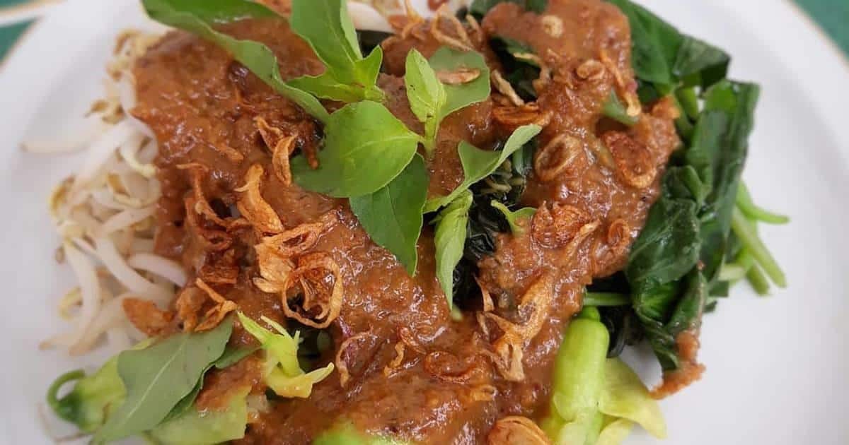 Pecel Kembang Turi, 1. Momoh, 2. Pecel Kembang Turi, 3. Brongkos, 4. Sumpil, 5. Sate Bumbon, 6. Rica-Rica Menthog, 7. Mangut Lele, 8. Soto Dengkul, 9. Bebek Ijo