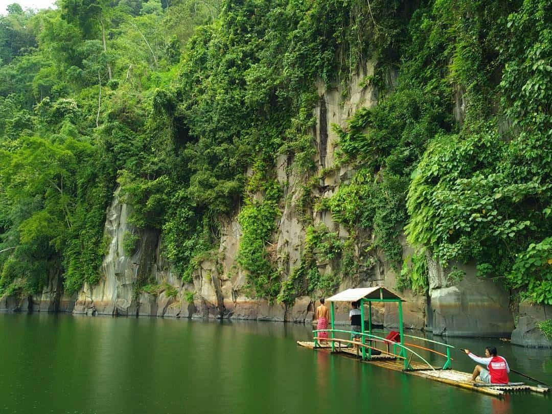 Ranu Agung, 1. Telaga Sarangan, 2. Ranu Kumbolo, 3. Ranu Pani, 4. Telaga Ngebel, 5. Ranu Klakah, 6. Ranu Grati, 7. Ranu Agung, 8. Waduk Selorejo, 9. Ranu Gumbolo, 10. Danau Taman Hidup