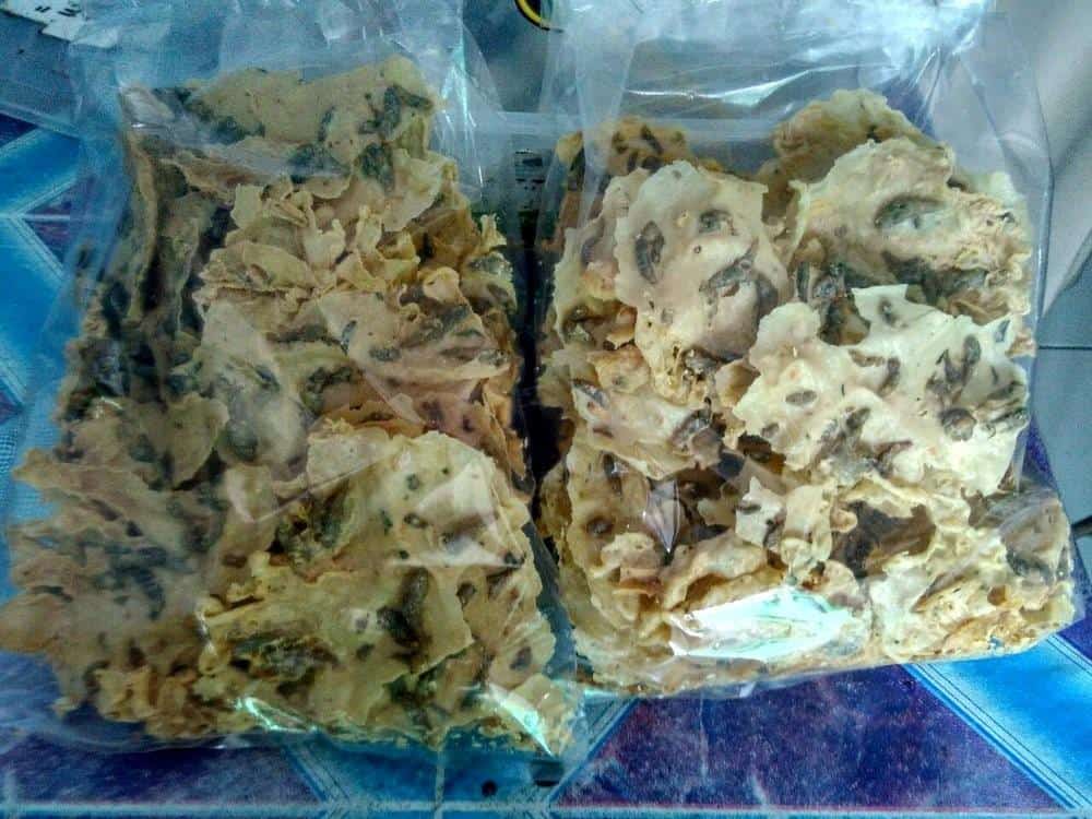 Rempeyek Ikan Cethul, 1. Wajik, 2. Geplak, 3. Kepelan, 4. Keripik Belut, 5. Slondok, 6. Rempeyek Ikan Cethul, 7. Dodol Jenang, 8. Keripik Ceker, 9. Keripik Paru