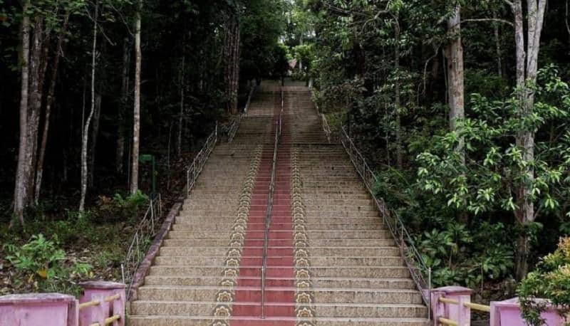 Taman Hutan Raya Sultan Syarif Hasyim, 1. Pulau Jemur, 2. Pulau Beting Aceh, 3. Pantai Trikora, 4. Sungai Gulamo, 5. Sungai Kampar, 6. Bukit Ulu Kasok, 7. Air Terjun Lubuk Bigau, 8. Sungai Hijau, 9. Taman Hutan Raya Sultan Syarif Hasyim, 10. Pantai Lagoi Bay
