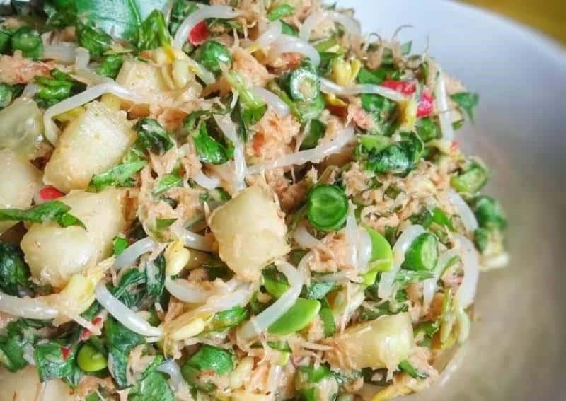 Urap Trancam, 1. Walang Goreng, 2. Jangan Lombok Ijo Gunungkidul, 3. Sate Ayam Kampung, 4. Oseng Bunga Pepaya, 5. Sego Abang, 6. Gathot, 7. Nasi Tiwul, 8. Urap Trancam, 9. Sambal Bawang, 10. Sambal Goreng Krecek Tempe