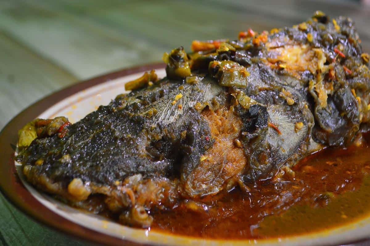 Mangut Beong, 1. Mangut Lele, 2. Nasi Lesah, 3. Buntil Daun Talas, 4. Sup Senerek, 5. Kluban, 6. Sego Godog, 7. Bakso Kerikil, 8. Mangut Beong, 9. Opor Enthog, 10. Sego Megono