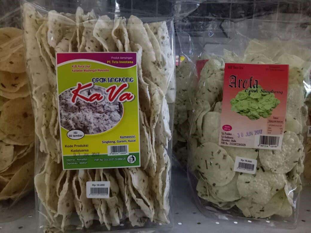 Opak Singkong, 1. Carica, 2. Purwaceng, 3. Keripik Tempe Kemul, 4. Kacang, 5. Keripik Jamur, 6. Opak Singkong, 7. Sagon, 8. Dendeng Gepuk, 9. Teh Tambi