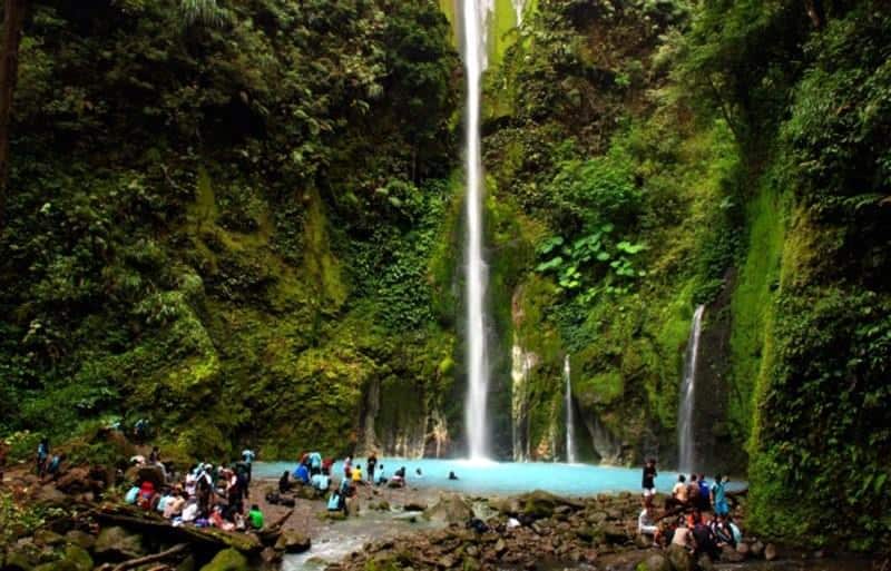 Air Terjun Dua Warna, 1. Bukit Gundaling, 2. Hotel Bukit Kubu, 3. Lau Sidebuk-debuk, 4. Funland – Mikie Holday, 5. Air Terjun Dua Warna, 6. Penatapan Berastagi, 7. Gundaling Farm Berastagi, 8. Taman Alam Lumbini, 9. Kebun Raya Tongkoh, 10. Desa Lingga