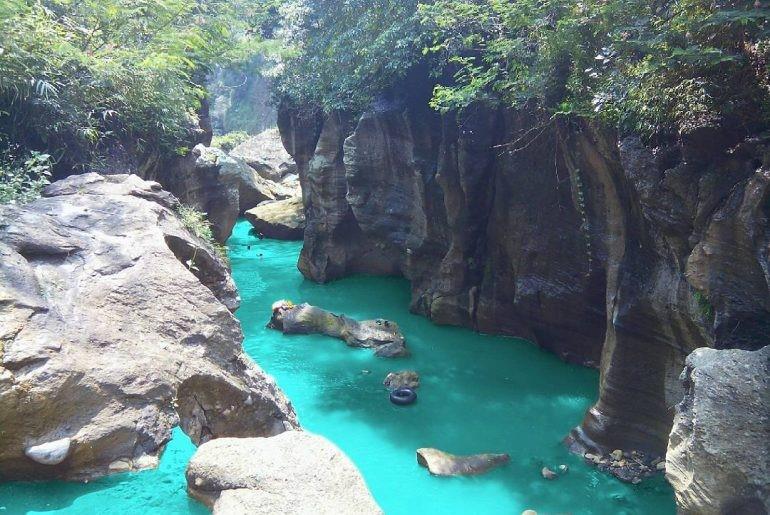  Alamat dan Akses Transportasi ke Sanghyang Heuleut, Spot Populer di Sanghyang Heuleut, Fasilitas di Sanghyang Heuleut, Harga Tiket Masuk dan Jam Operasional Sanghyang Heuleut, Alamat dan Akses Transportasi ke Sanghyang Heuleut, Hotel Sekitar Sanghyang Heuleut