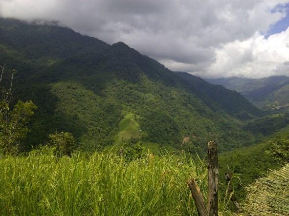 Anglir Mendung, 1. Telaga Dringo, 2. Kawah Candradimuka, 3. Curug Pitu, 4. Candi Arjuna, 5. Sungai Serayu, 6. Anglir Mendung, 7. Curug Pundung Sewu, 8. Surya Yudha Park, 9. Kawah Sikidang, 10. Taman Rekreasi Margasatwa Serulingmas