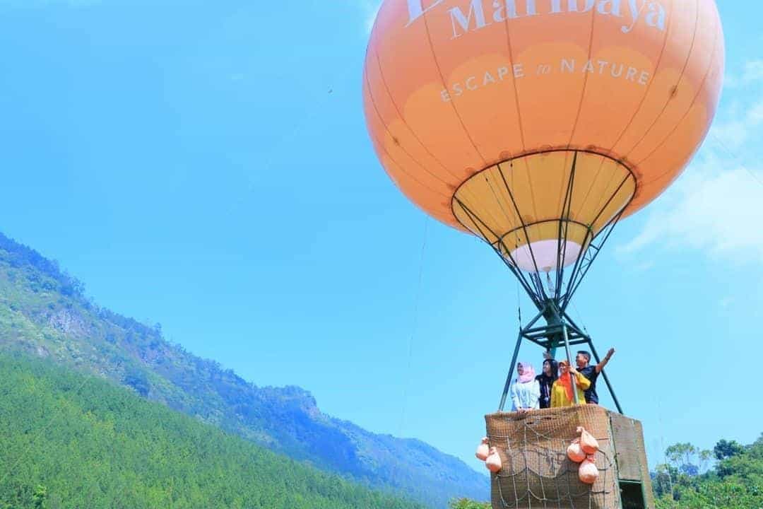 Balon Udara, Wahana dan Spot Populer di The Lodge Maribaya, Fasilitas The Lodge Maribaya, Harga Tiket Masuk dan Jam Operasional The Lodge Maribaya, Alamat dan Akses Transportasi ke The Lodge Maribaya, Hotel Sekitar The Lodge Maribaya