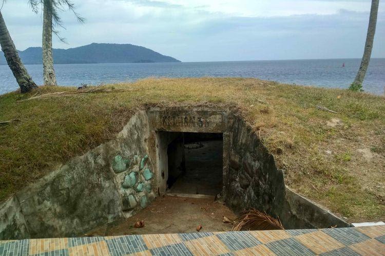 Benteng Bunker Jepang, 1. Tugu 0 Kilometer Indonesia, 2. Danau Aneuk Laot, 3. Pulau Rondo, 4. Pantai Iboih, 5. Air Terjun Pria Laot, 6. Gua Sarang, 7. Pulau Rubiah, 8. Benteng Bunker Jepang, 9. Gunung Jaboi