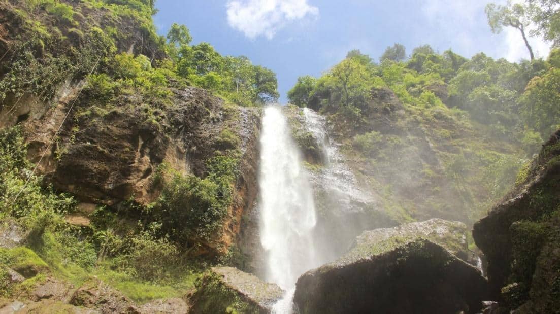 Curug Muncar, 1. Pantai Ketawang, 2. Pantai Jatimalang, 3. Goa Seplawan, 4. Curug Muncar, 5. Hutan Pinus Kalilo, 6. Puncak Geger Menjangan, 7. Museum Tosan Aji, 8. Benteng Pendem, 9. Mesjid Agung Purworejo, 10. Puncak Khayangan Sigendol