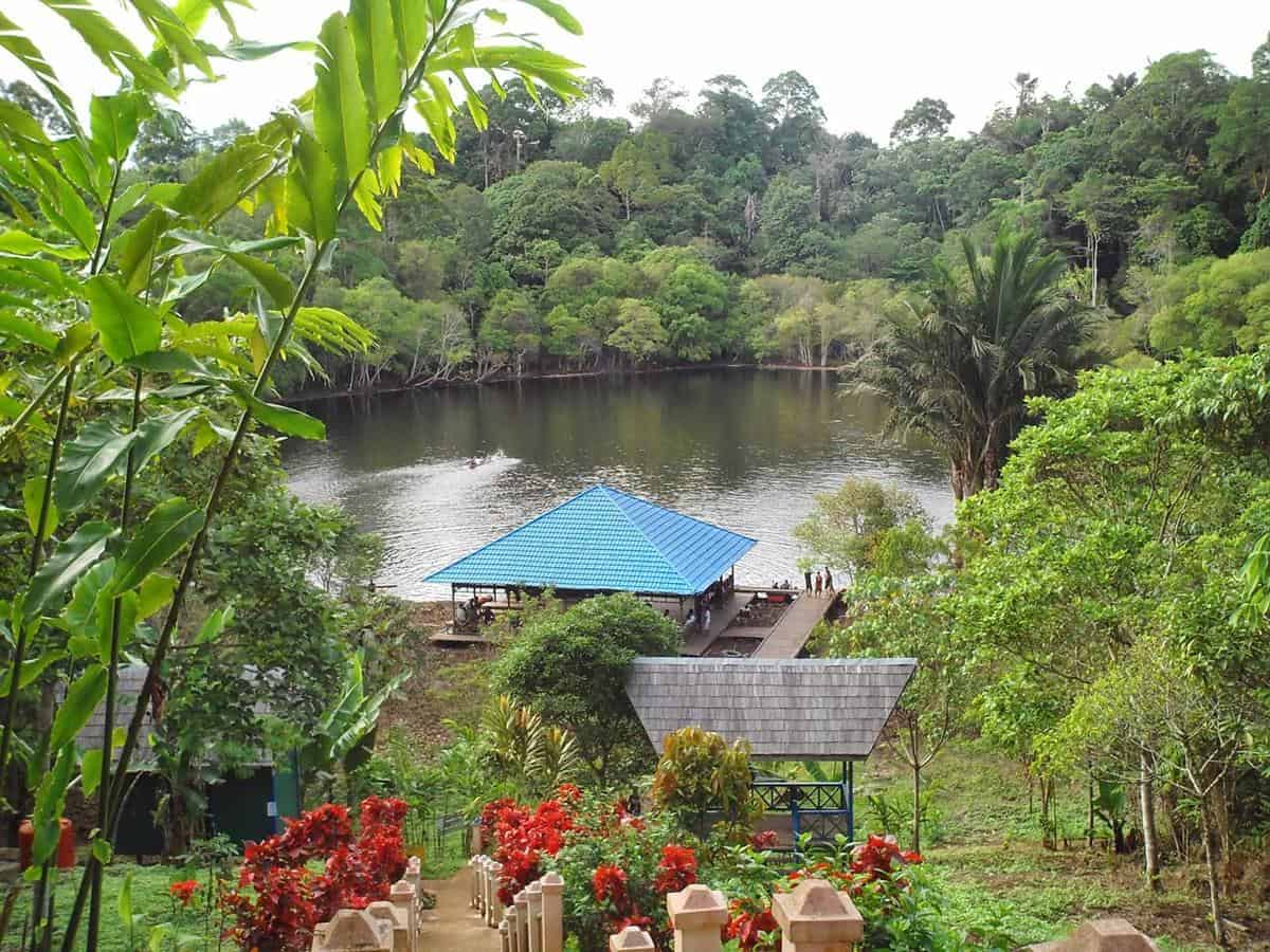 Danau Aco, 1. Danau Cermin Lamaru, 2. Danau Melintang, 3. Danau Jempang, 4. Danau Kakaban, 5. Danau Tulung Ni’Lenggo, 6. Danau Labuan Cermin, 7. Danau Semayang, 8. Danau Aco