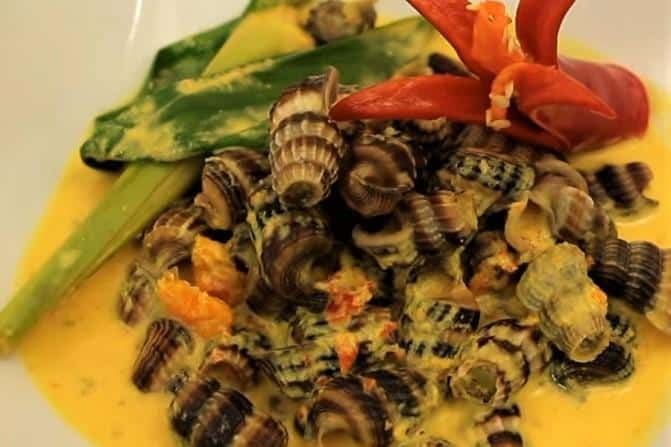 Gulai Siput, 1. Nasi Lemak, 3. Bolu Kemojo, 4. Roti Jala, 5. Gulai Siput, 6. Gulai Belacan, 7. Mie Sagu, 8. Mie Lendir, 9. Sop Tunjang, 10. Es Laksamana Mengamuk