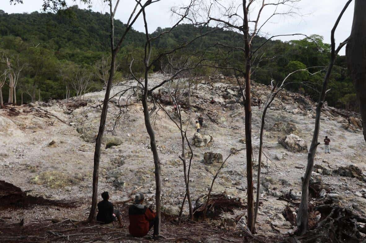 Gunung Jaboi, 1. Tugu 0 Kilometer Indonesia, 2. Danau Aneuk Laot, 3. Pulau Rondo, 4. Pantai Iboih, 5. Air Terjun Pria Laot, 6. Gua Sarang, 7. Pulau Rubiah, 8. Benteng Bunker Jepang, 9. Gunung Jaboi