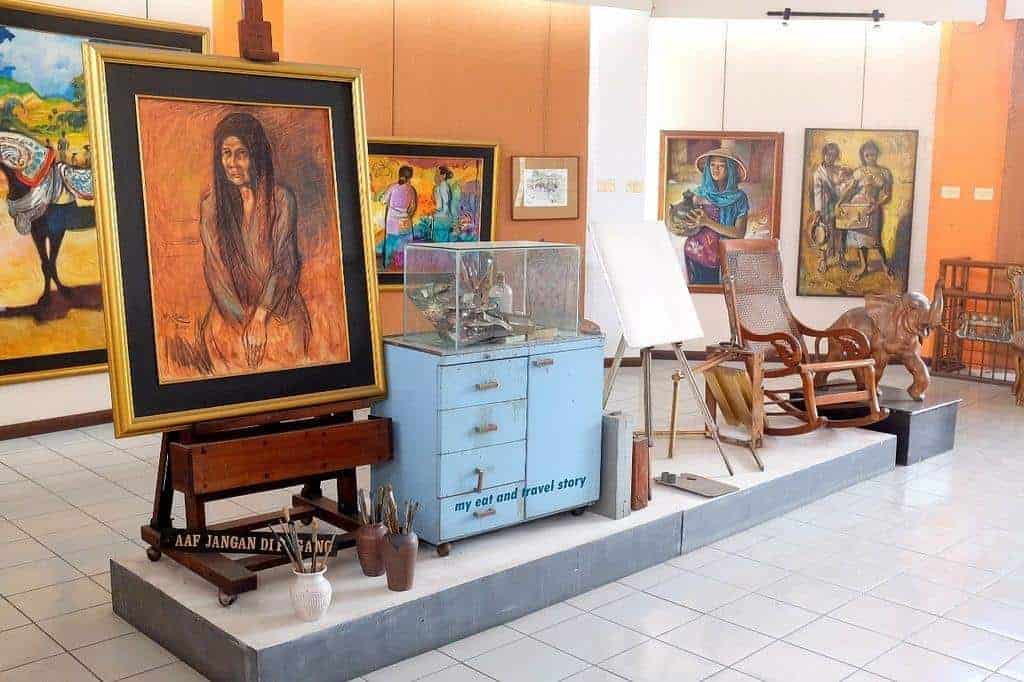 Galeri Seni Rupa, Spot Populer di Museum Barli, Fasilitas di Museum Barli, Harga Tiket Masuk dan Jam Operasional Museum Barli,  Alamat dan Akses Transportasi ke Museum Barli, Hotel Sekitar Museum Barli