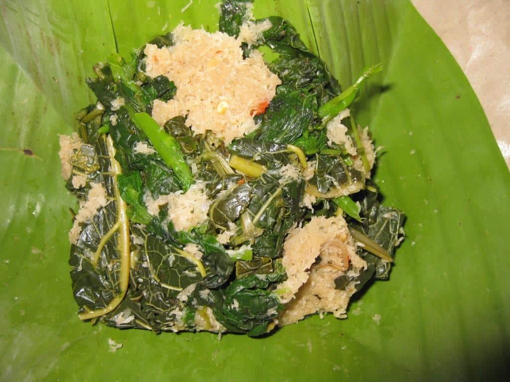 Kluban, 1. Mangut Lele, 2. Nasi Lesah, 3. Buntil Daun Talas, 4. Sup Senerek, 5. Kluban, 6. Sego Godog, 7. Bakso Kerikil, 8. Mangut Beong, 9. Opor Enthog, 10. Sego Megono