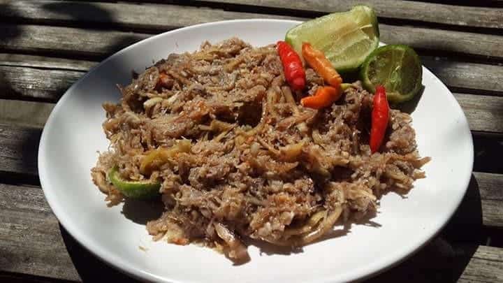 Lawa, 1. Kepiting Soka, 2. Tumis Kapah, 4. Sate Temburung, 5. Sate Ikan Pari, 6. Tudai, 7. Nasi Subut, 8. Ikan Asin Richa, 9. Nasi Udang, 10. Dodol Cempedak dan Rumput Laut