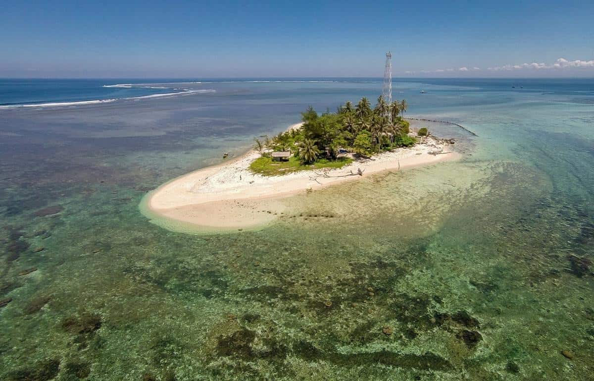 Pulau Tikus, 1. Pantai Panjang, 2. Monumen Thomas Parr, 3. Museum Bengkulu, 4. Benteng Marlborough, 5. Rumah Pengasingan Bung Karno, 6. Danau Dendam Tak Sudah, 7. Pantai Sungai Suci, 8. Rumah Ibu Fatmawati Soekarno, 9. Hutan Mangrove Bengkulu, 10. Pulau Tikus