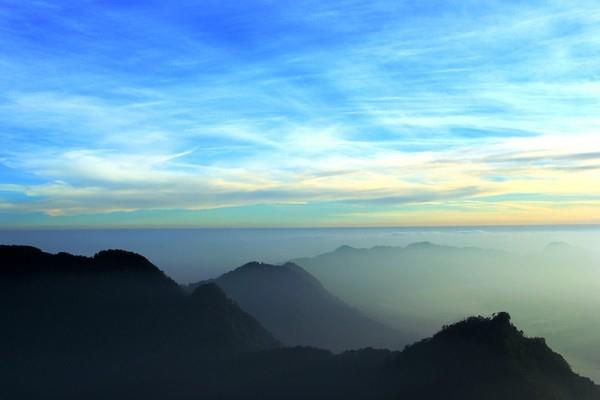 Puncak Burangrang, Spot Menarik, Fasilitas, Harga Tiket Masuk dan Jam Operasional, Alamat dan Akses Transportasi, Penginapan Sekitar Gunung Burangrang