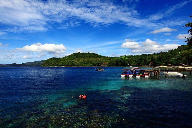 Pantai Iboih, 1. Tugu 0 Kilometer Indonesia, 2. Danau Aneuk Laot, 3. Pulau Rondo, 4. Pantai Iboih, 5. Air Terjun Pria Laot, 6. Gua Sarang, 7. Pulau Rubiah, 8. Benteng Bunker Jepang, 9. Gunung Jaboi