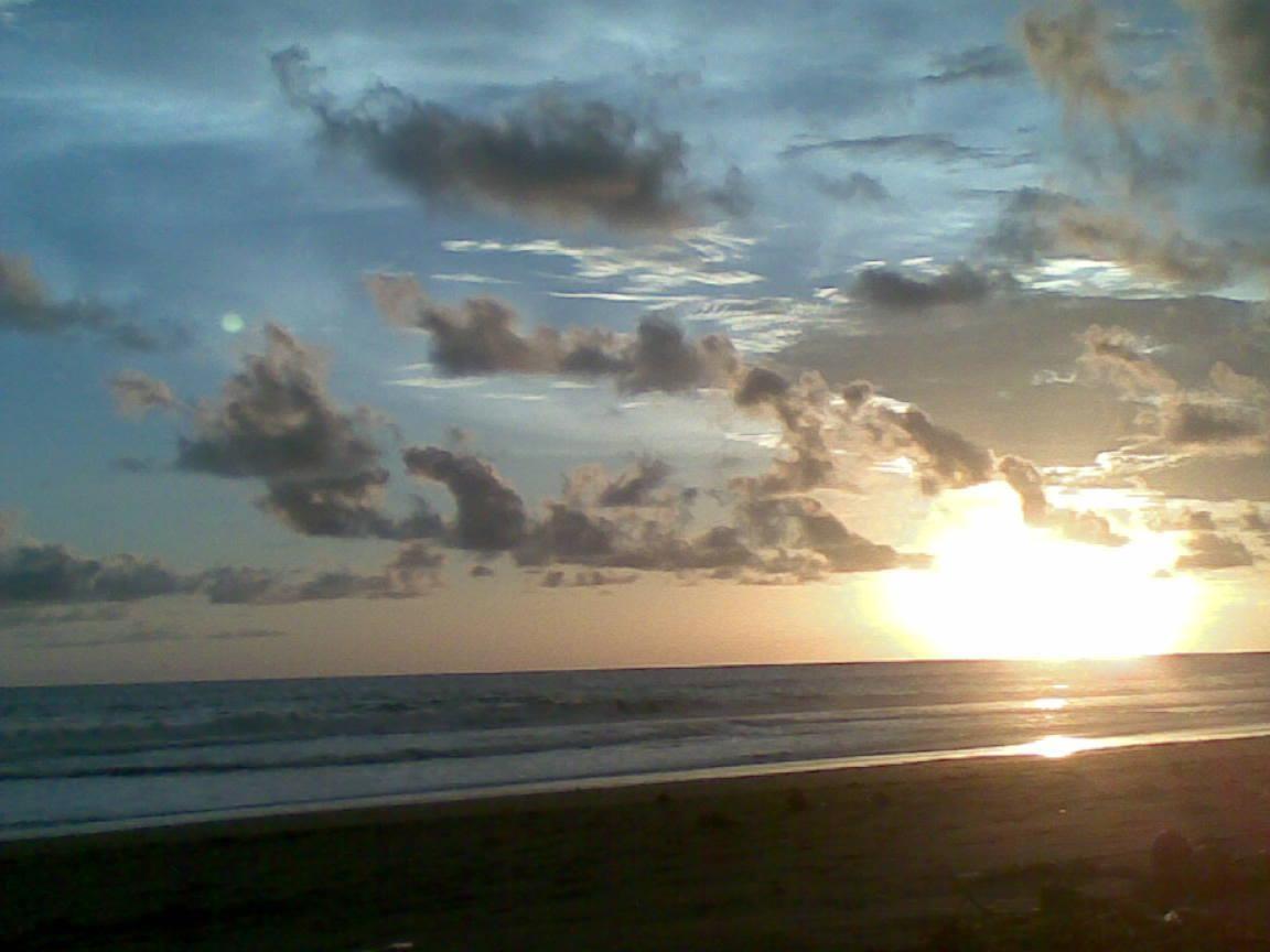 Pantai Jatimalang, 1. Pantai Ketawang, 2. Pantai Jatimalang, 3. Goa Seplawan, 4. Curug Muncar, 5. Hutan Pinus Kalilo, 6. Puncak Geger Menjangan, 7. Museum Tosan Aji, 8. Benteng Pendem, 9. Mesjid Agung Purworejo, 10. Puncak Khayangan Sigendol