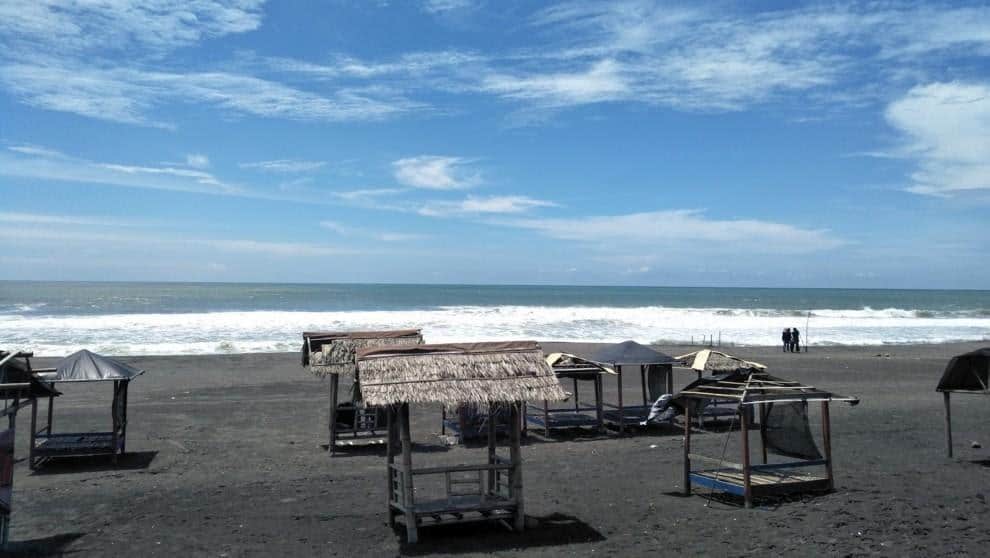 Pantai Ketawang, 1. Pantai Ketawang, 2. Pantai Jatimalang, 3. Goa Seplawan, 4. Curug Muncar, 5. Hutan Pinus Kalilo, 6. Puncak Geger Menjangan, 7. Museum Tosan Aji, 8. Benteng Pendem, 9. Mesjid Agung Purworejo, 10. Puncak Khayangan Sigendol