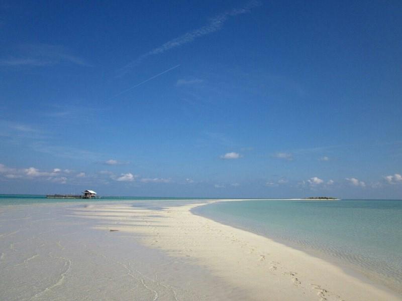 Pantai Pulau Noko, 1. Pantai Pulau Gili Bawean, 2. Pantai Pulau Noko, 3. Pantai Pulau Noko Selayar, 4. Pantai Ria, 5. Pantai Delegan, 6. Pantai Ayang-ayang Mengare, 7. Pantai Mayangkara, 8. Pantai Pulau Cina, 9. Pantai Terosan, 10. Pantai Labuhan