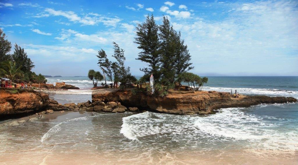 Pantai Sungai Suci, 1. Pantai Panjang, 2. Monumen Thomas Parr, 3. Museum Bengkulu, 4. Benteng Marlborough, 5. Rumah Pengasingan Bung Karno, 6. Danau Dendam Tak Sudah, 7. Pantai Sungai Suci, 8. Rumah Ibu Fatmawati Soekarno, 9. Hutan Mangrove Bengkulu, 10. Pulau Tikus