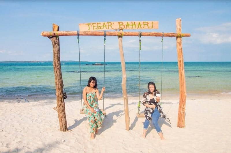 Pantai Tegar Putri, 1. Pantai Pulau Ranoh, 2. Pantai Pulau Abang, 3. Pantai Pulau Mubut Darat, 4. Pantai Pulau Tunjuk, 5. Pantai Permata Pulau Subang Mas, 6. Pantai Elyora, 7. Pantai Tegar Putri, 8. Pantai Mirota, 9. Pantai Semandore, 10. Pantai Pulau Petong