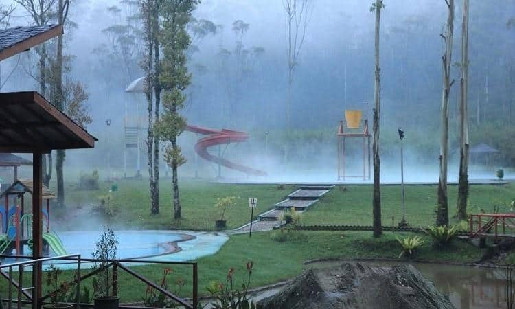 Pemandian Air Panas, Wahana &amp; Spot Populer di Ranca Upas, Fasilitas di Ranca Upas Ciwidey, Harga Tiket Masuk &amp; Jam Operasional Ranca Upas, Alamat &amp; Akses Transportasi ke Ranca Upas,  Hotel Sekitar Ranca Upas Ciwidey