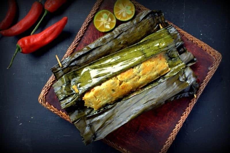 Pepes Kepiting Soka Cangkang Lunak, 1. Sate Payau, 2. Pulut Nasi, 3. Sambal Raja/Sambal Kutai, 4. Nasi Bekepor, 6. Rojak Singkil, 7. Gence Ruan, 8. Pepes Kepiting Soka Cangkang Lunak, 9. Buras Berendam, 10. Gence Lais