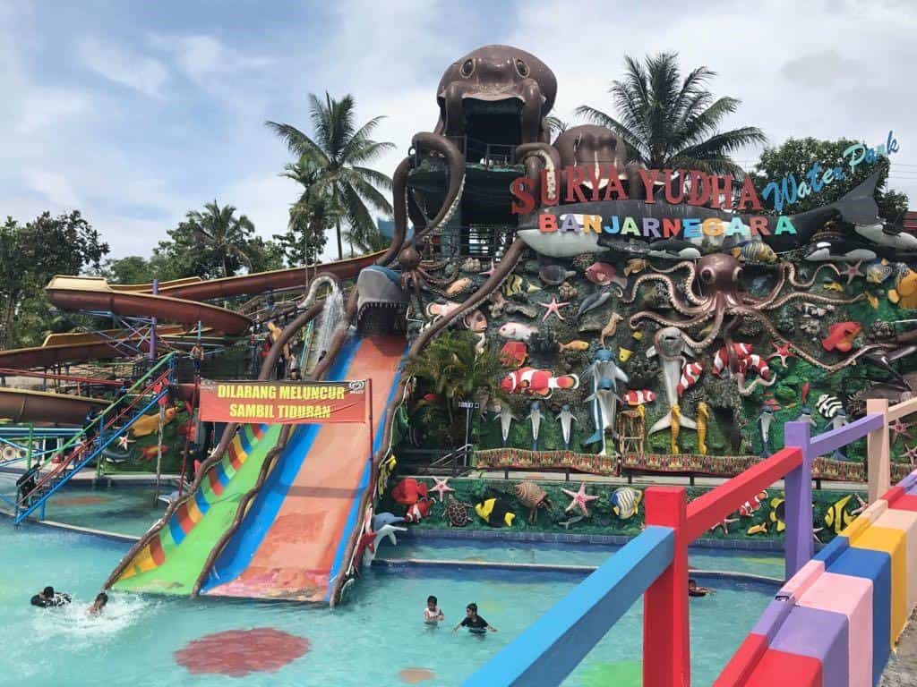 Surya Yudha Park, 1. Telaga Dringo, 2. Kawah Candradimuka, 3. Curug Pitu, 4. Candi Arjuna, 5. Sungai Serayu, 6. Anglir Mendung, 7. Curug Pundung Sewu, 8. Surya Yudha Park, 9. Kawah Sikidang, 10. Taman Rekreasi Margasatwa Serulingmas