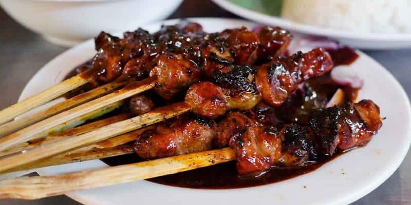 Sate Maranggi, 1. Simping, 2. Gula Cikeris, 3. Peuyeum Bendul, 4. Manisan Pala Wanayasa, 5. Sate Maranggi, 6. Borondong Bojong, 7. Semprong, 8. Keramik Plered, 9. Rengginang Kiarapedes, 10. Kerupuk Miskin