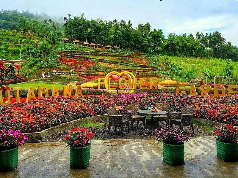 Taman Bunga Kutabawa, 1. Situ Tirta Marta, 2. Taman Bunga Kutabawa, 3. Gunung Slamet, 4. Rumah Pohon Igir Wringin, 5. Curug Tempuran, 6. Puncak Sendaren, 7. Jembatan Lampion, 8. Gua Lawa, 9. Sungai Watu Mujur, 10. Desa Wisata Lembah Asri Serang