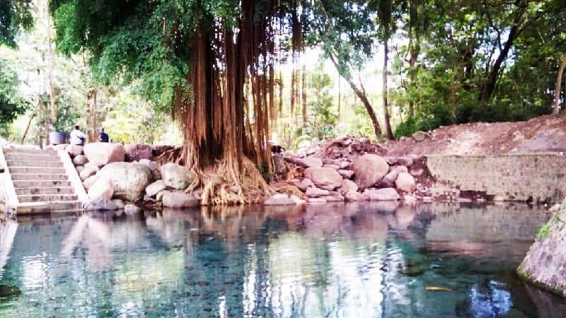 Umbul Kapiler, 1. Umbul Ponggok, 2. Umbul Ingas Cokro, 3. Umbul Sigedang, 4. Umbul Kapiler, 5. Umbul Manten, 6. Umbul Pelem, 7. Umbul Nilo, 8. Umbul Brintik, 9. Umbul Gedaren, 10. Umbul Brondong