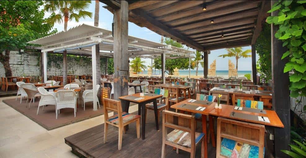 1. Samabe Cave Dining, 2. Rock Bar, 3. The Boardwalk Restaurant, 4. Ma Joly, 5. Mozzarella By The Sea, 6. Lembah Ayung Restaurant, 7. Gardin Bistro & Patisserie, 8. bridges Bali, 9. Warung Dandelion, 10. Resto Apung