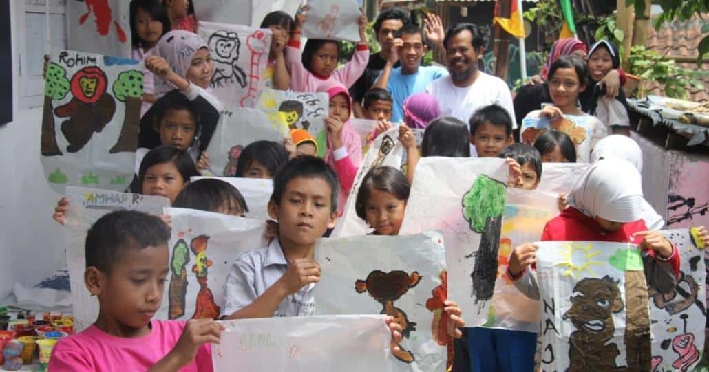 Belajar Gambar Mural dan Karya Seni Lainnya, Daya Tarik dan Aktivitas , Tiket Masuk dan Jam Operasional, Fasilitas di Kampung Wisata Dago Pojok, Alamat dan Akses Transportasi, Hotel di Sekitar Kampung Wisata Dago Pojok