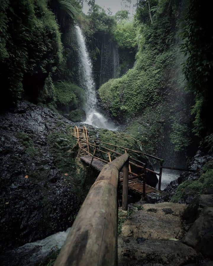 Curug Aseupan, Wahana dan Spot Menarik, Fasilitas, Harga Tiket Masuk dan Jam Operasional, Alamat dan Akses Transportasi, Penginapan Sekitar Curug Tilu Leuwi Opat