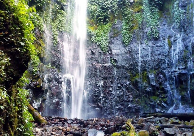 Curug Lawe, 1. Curug Semirang, 2. Umbul Sidomukti, 3. Watu Gunung, 4. Kolam Renang Watu Lumpang, 5. Curug Lawe, 6. Benteng Willem II Ungaran, 7. Candi Gedong Songo, 8. Alun-Alun Lama Ungaran, 9. Masjid Agung Al-Mabrur Ungaran, 10. Gunung Ungaran