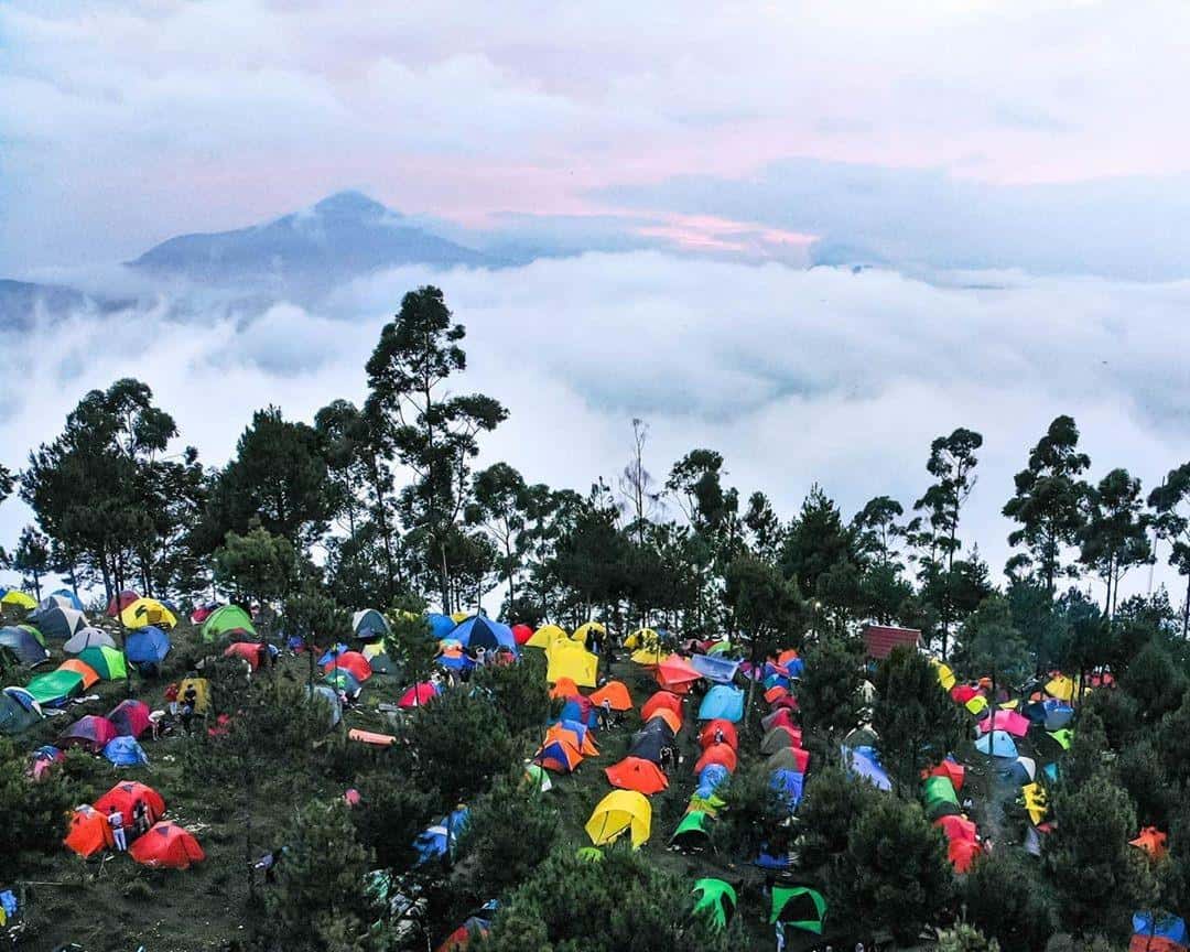 Camping, Spot Populer Gunung Putri Lembang, Fasilitas , Harga Tiket Masuk dan Jam Operasional, Alamat dan Akses Transportasi, Penginapan di Sekitar Gunung Putri Lembang