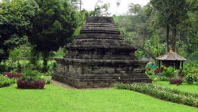 Candi Sumberawan, 1. Candi Singosari, 2. Candi Sumberawan, 3. Candi Karang Besuki, 4. Candi Bocok, 5. Candi Kidal, 6. Candi Songgoriti, 7. Candi Jago, 8. Candi Badut, 9. Candi Jawar Ombo
