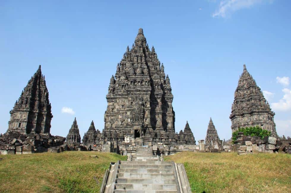 Candi Siwa, 1. Candi Karangnongko, 2. Candi Sojiwan, 3. Candi Plaosan, 4. Candi Merak, 5. Candi Bubrah, 6. Candi Asu, 7. Candi Gana, 8. Candi Siwa, 9. Pura Candi Untoroyono