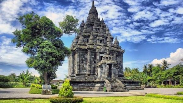 Candi Sojiwan, 1. Candi Karangnongko, 2. Candi Sojiwan, 3. Candi Plaosan, 4. Candi Merak, 5. Candi Bubrah, 6. Candi Asu, 7. Candi Gana, 8. Candi Siwa, 9. Pura Candi Untoroyono