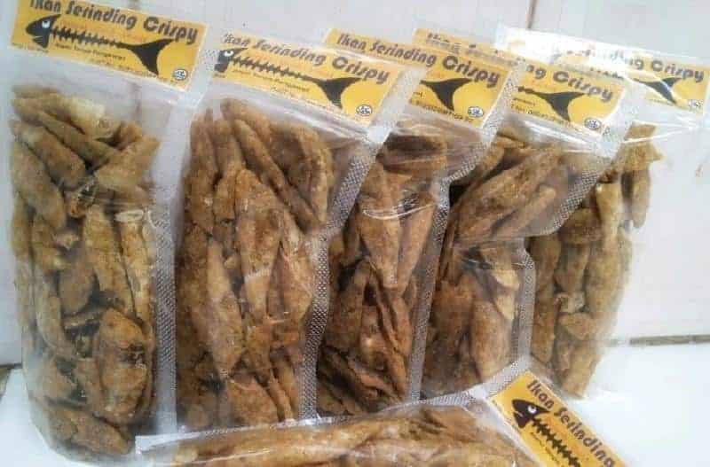Crispy Ikan Serinding, 1. Nasi Lengko, 2. Ketan Pecok, 3. Telur Asin, 4. Kerupuk Tulang Bandeng, 5. Kupat Glabed, 6. Soto Brebes, 7. Kepiting Soka, 8. Sate Blengong, 9. Crispy Ikan Serinding, 10. Rujak Belut