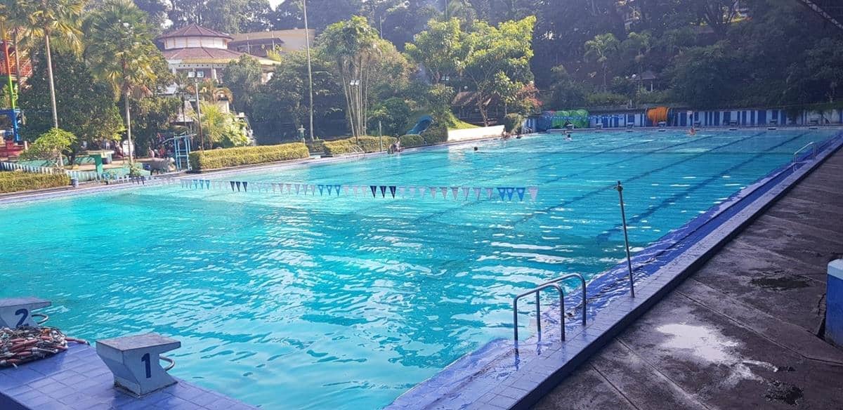 Fasilitas di Kolam Renang Karang Setra, Wahana di Kolam Renang Karang Setra , Harga Tiket dan Jam Operasional Kolam Renang Karang Setra, Fasilitas di Kolam Renang Karang Setra, Alamat dan Akses Transportasi Karang Setra, Hotel di Sekitar Karang Setra