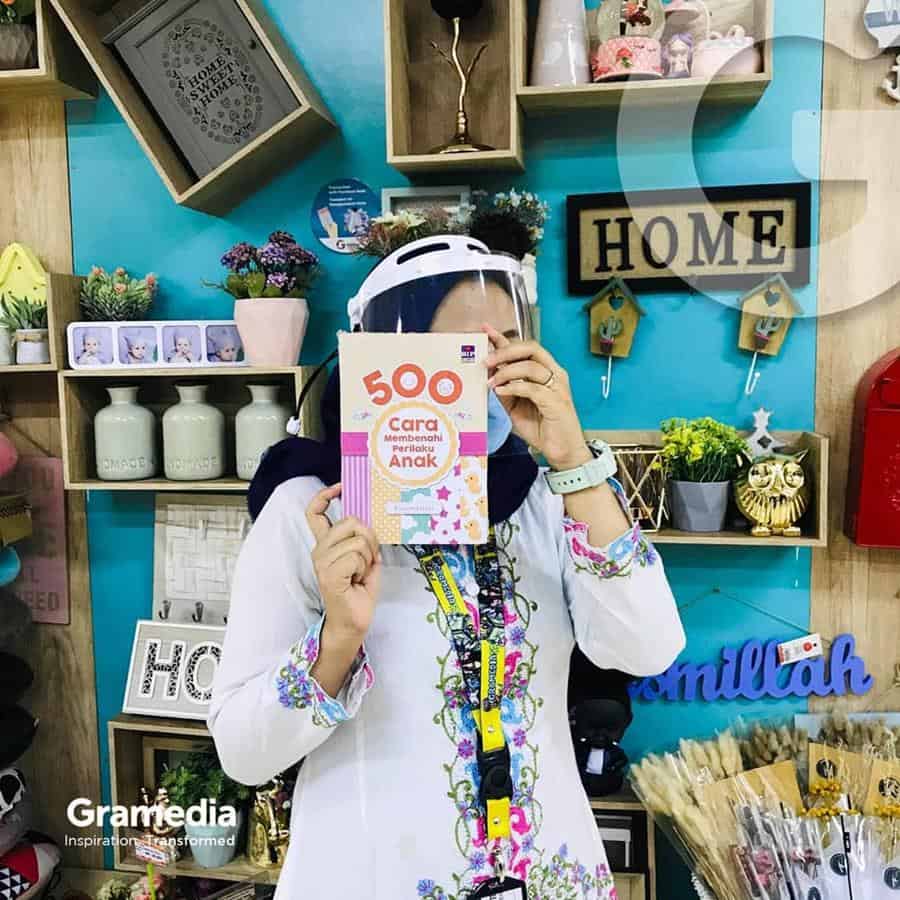1. Gramedia Supratman, 2. Gramedia Merdeka, 3. Gramedia Trans Studio Mall, 4. Gramedia Istana Plaza, 5. Gramedia Paris Van Java, 6. Gramedia Festival City Link, 7. Gramedia Purnawarman, 8. Gramedia Miko Mall, 9. Gramedia Metro Indah Mall