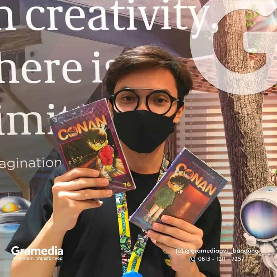 1. Gramedia Supratman, 2. Gramedia Merdeka, 3. Gramedia Trans Studio Mall, 4. Gramedia Istana Plaza, 5. Gramedia Paris Van Java, 6. Gramedia Festival City Link, 7. Gramedia Purnawarman, 8. Gramedia Miko Mall, 9. Gramedia Metro Indah Mall